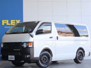 🚩入庫☛【厳選仕入中古車】ハイエースバン　　スーパーGLダークプライムⅡ ディーゼル4WD　パールホワイト　ReClassic装着のお車が入庫致しました☆☆(TS0340)