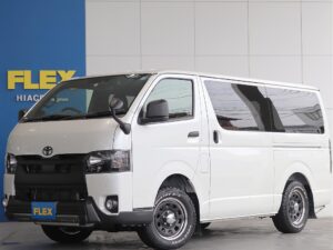 🚩入庫☛【厳選仕入中古車】ハイエースバン　ディーゼル4WD　パールホワイト ブラックエディションでオフロード仕様のお車入庫致しました☆☆(XP2802)