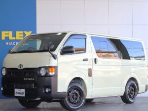 🚩入庫☛【厳選仕入中古車】ハイエースバンディーゼル　4WD　ライトイエロー 外装から内装に至るまで多彩なカスタムが施工されたお車入庫致しました☆☆(XP2829)