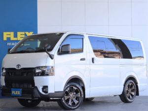 🚩入庫☛【厳選仕入中古車】ハイエースバン　ディーゼル4WD　パールホワイト ブラックエディションでオフロード仕様のお車入庫致しました☆☆(XP2908)