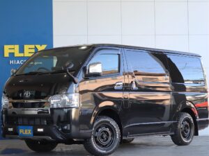 🚩入庫☛【厳選仕入中古車】高年式ハイエースワゴン　ガソリン4WD　パールホワイト オリジナルのカスタムでかっこよく仕上げたお車入庫致しました☆☆(XP2916)